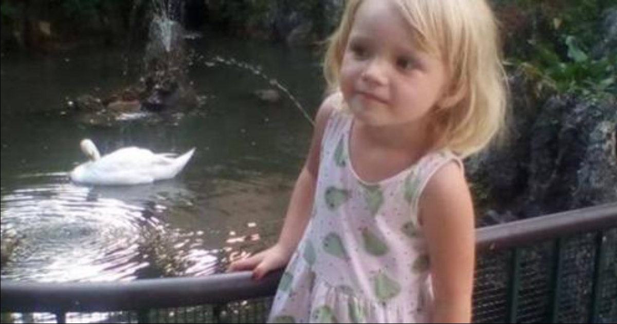 La nipote di un’infermiera ucraina in Italia è annegata in un lago.  Mariia aveva solo 7 anni