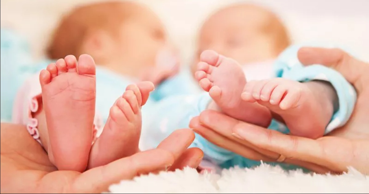 Nato con avventure in Italia.  Una donna rumena ha dato alla luce due gemelli in ambulanza sulla corsia di emergenza dell’autostrada