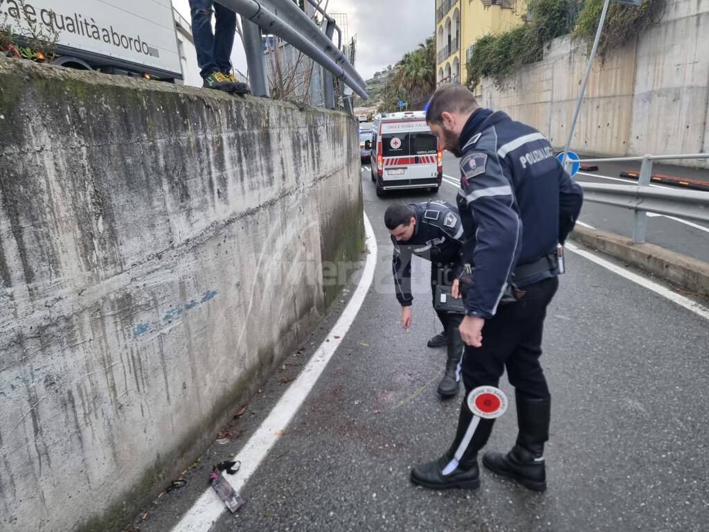 riviera24-sanremo-due-studenti-travolti-da-un-pirata-della-strada-632669 riviera24-sanremo-due-studenti-travolti-da-un-pirata-della-strada-632669