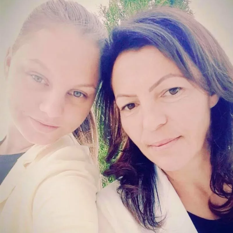 Gabriela-Trandafir-e-la-figlia-Renata-800x800 Gabriela-Trandafir-e-la-figlia-Renata-800x800