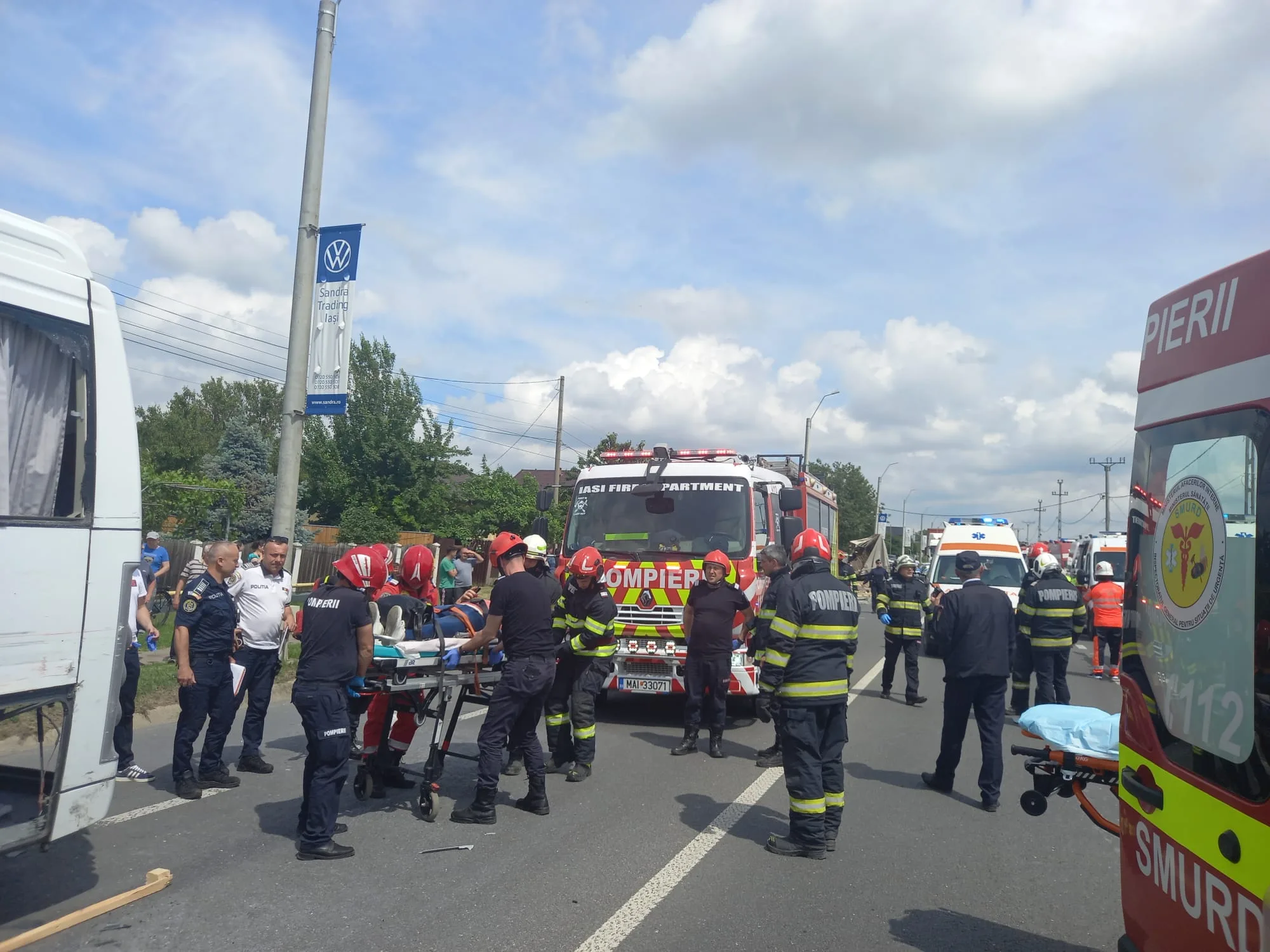 accident-tir-autobuz-iasi1 accident-tir-autobuz-iasi1