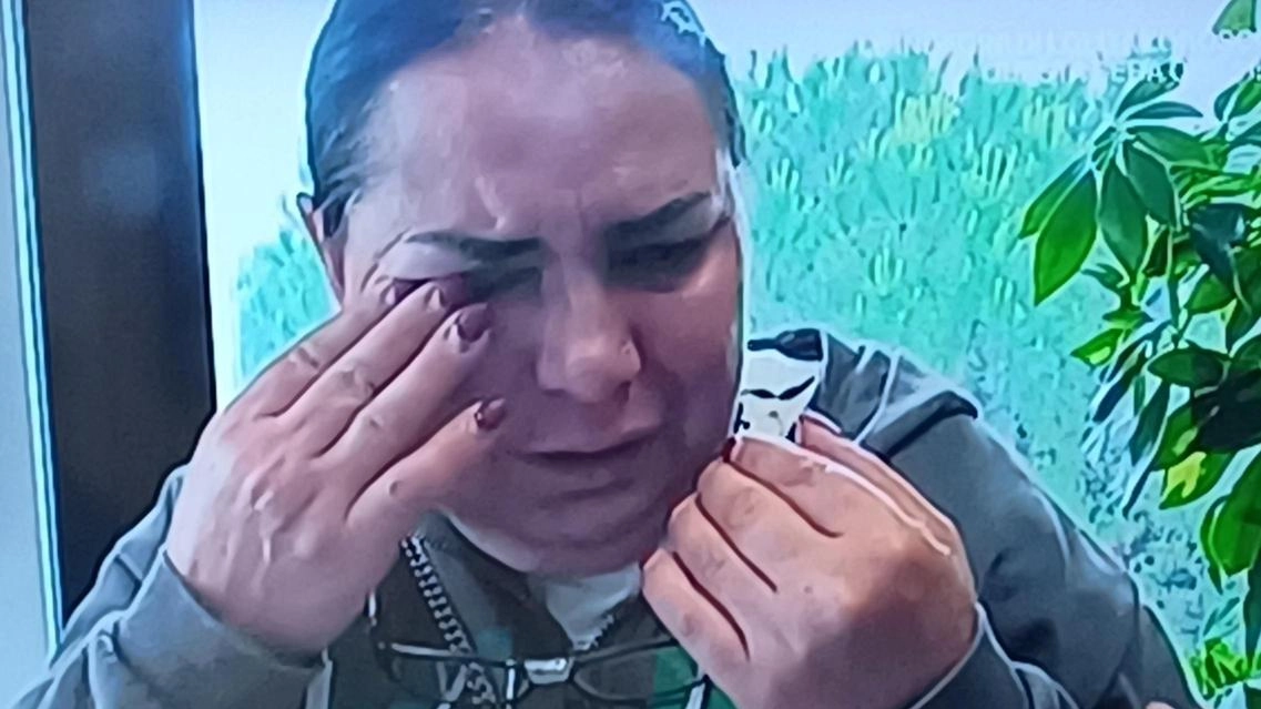 la-mamma-in-lacrime-lhanno-portata-via-non-era-mai-successo-che-sparisse-cosi la-mamma-in-lacrime-lhanno-portata-via-non-era-mai-successo-che-sparisse-cosi