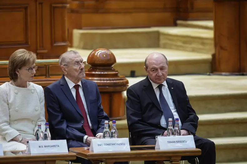 nicusor-dan-depunere-juramant--foto-vlad-chirea-2025-05-26-at-15-41-46-2 nicusor-dan-depunere-juramant--foto-vlad-chirea-2025-05-26-at-15-41-46-2